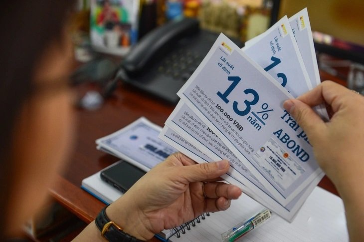 Hết lý do dính ngày cuối tuần và lỗi chuyển tiền, một đại gia xi măng Ninh Bình “than” chậm trả gốc lãi trái p…