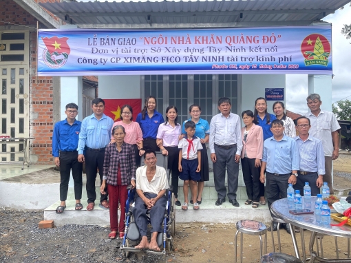 Sở Xây dựng- Công ty cổ phần Xi măng Fico (Fico-YTL): Trao tặng nhà Khăn quàng đỏ cho học sinh có hoàn cảnh khó khăn xã Phước Chỉ – Báo Tây Ninh Online